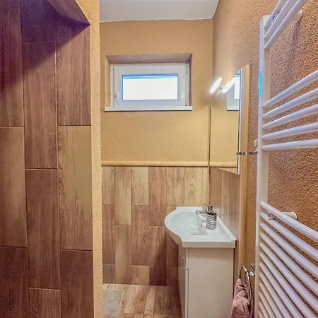 Διαμέρισμα Aranyeso Apartmanhazak No.1 Balatonalmádi