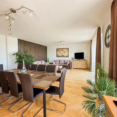 Aranyeso Apartmanhazak No.1 Balatonalmadi