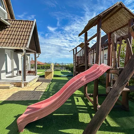 Aranyeso Apartmanhazak No.1 Balatonalmádi