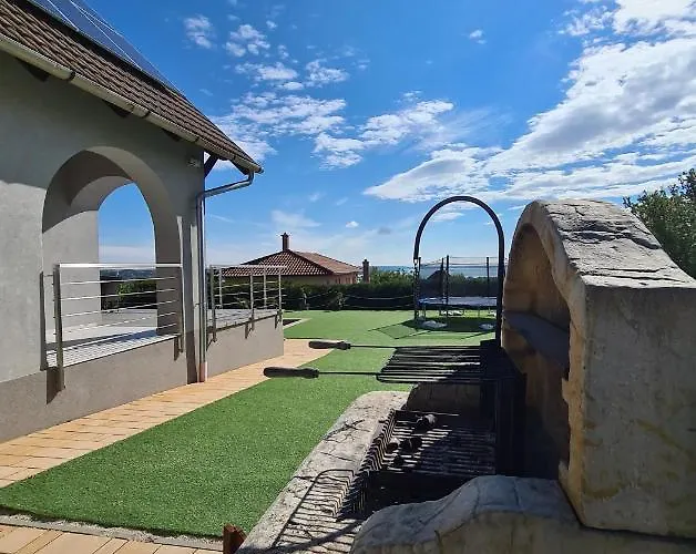 Aranyeso Apartmanhazak No.1 Апартаменты