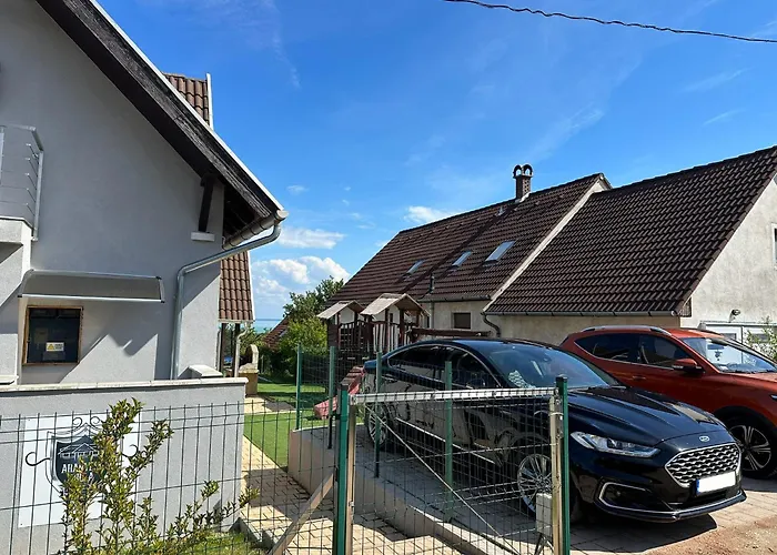 Aranyeso Apartmanhazak No.1 * Балатональмади