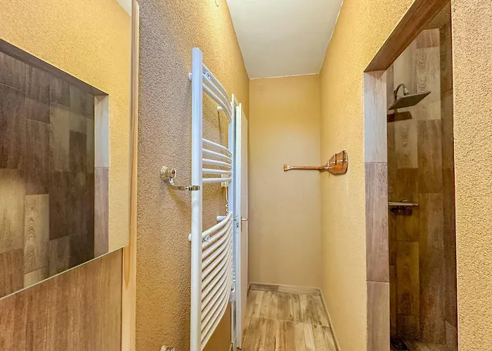Апартаменты Aranyeso Apartmanhazak No.1 Балатональмади